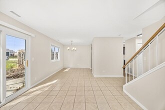 532 Alton Ct in Carol Stream, IL - Building Photo - Building Photo