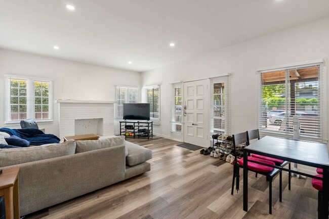 property at 522 Dana St