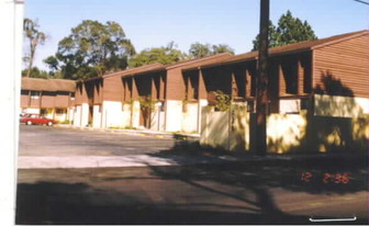 Quiet Oaks Apartments