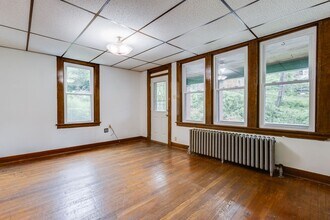 2642 Quarry St in Pittsburgh, PA - Foto de edificio - Building Photo