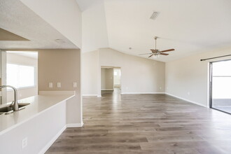 7344 Ashmore Dr in New Port Richey, FL - Building Photo - Building Photo