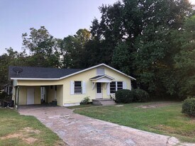 514 Nichols Ave in Monroe, LA - Building Photo