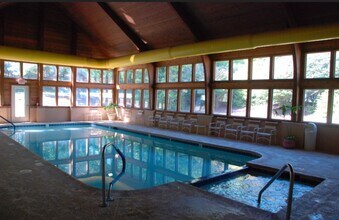 160 Whitney Blvd in Lake Lure, NC - Building Photo - Building Photo