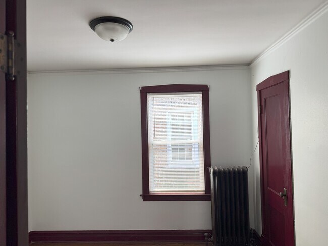 4718 W Montana St, Unit 2nd FLR Newly Renovated in Chicago, IL - Building Photo - Building Photo