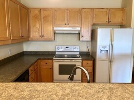 1108 S Holladay Dr in Seaside, OR - Building Photo