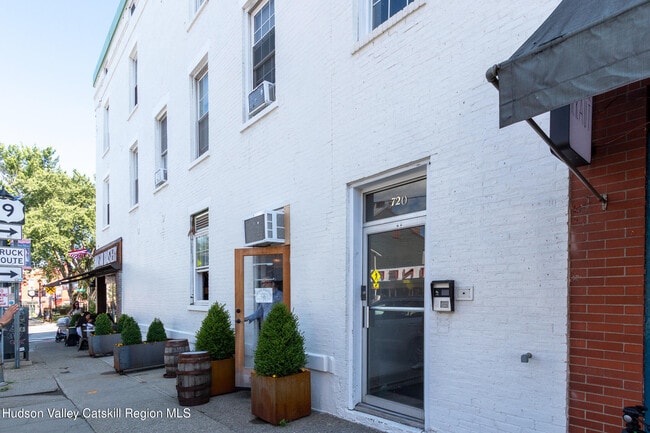 property at 720 Warren St