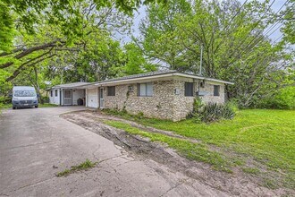 210 W 51st St in Austin, TX - Building Photo - Building Photo