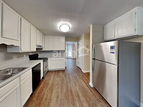 1613 Cumberland Club Rd SW in Marietta, GA - Building Photo - Building Photo
