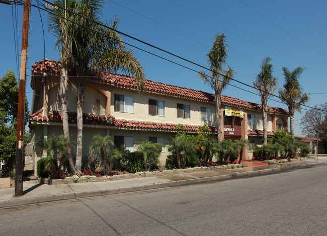 RAMONA in Hawthorne, CA - Foto de edificio - Building Photo