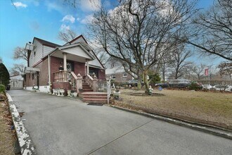 176-02 Kildare Rd in Queens, NY - Building Photo - Building Photo