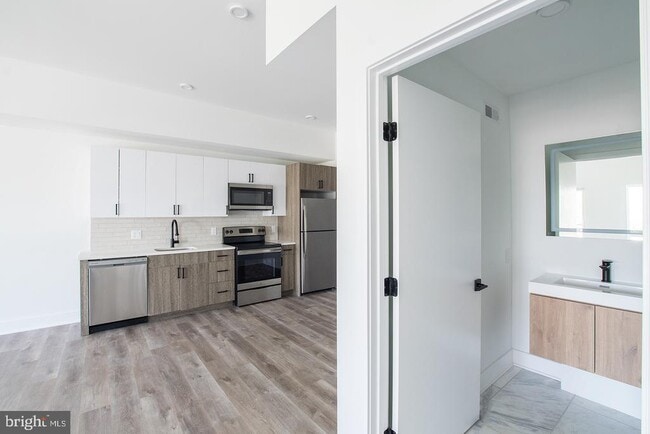 property at 1420 Point Breeze Ave