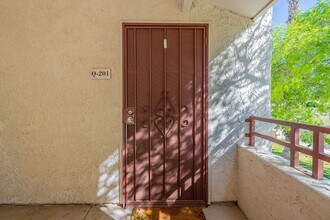 7350 N Via Paseo Del Sur Q201 Via in Scottsdale, AZ - Building Photo - Building Photo