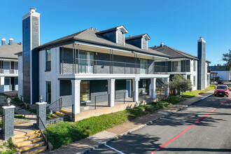 Regency at Ridgmar in Fort Worth, TX - Building Photo - Primary Photo