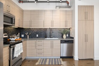 Maxfield Lofts in Los Angeles, CA - Foto de edificio - Interior Photo
