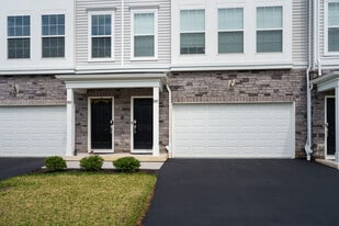 1907 Swales Ct in Monroe Township, NJ - Building Photo