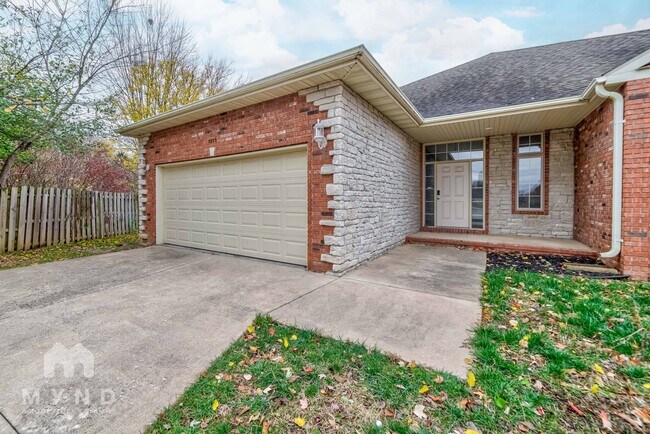 3253 S Kickapoo Ave in Springfield, MO - Building Photo - Building Photo