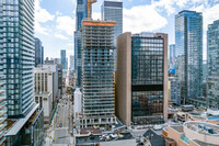 Halo Residences in Toronto, ON - Building Photo - Building Photo