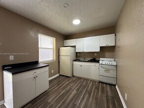 616 NW 4th Ave in Fort Lauderdale, FL - Building Photo - Building Photo
