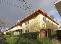 Garden Villa Apartments in San Jose, CA - Foto de edificio - Building Photo