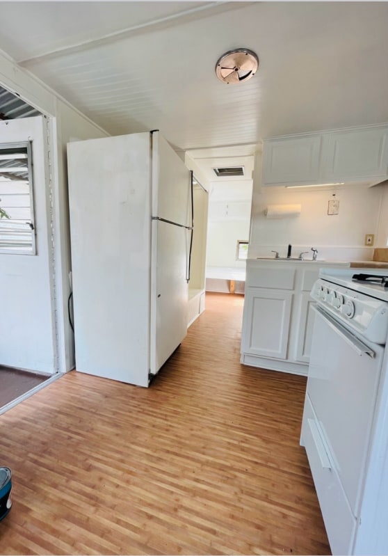 property at 15012 Lemoli Ave