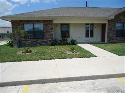 El Paraiso Apartments in Edcouch, TX - Building Photo