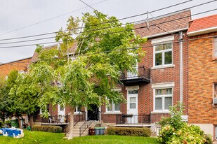 2071 De Clifton Av in Montréal, QC - Building Photo