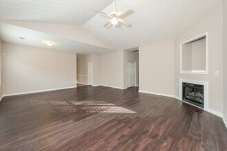 240 Cranesbill Way in Locust Grove, GA - Building Photo - Building Photo