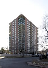 Penn Square Condominiums in Denver, CO - Building Photo - Building Photo