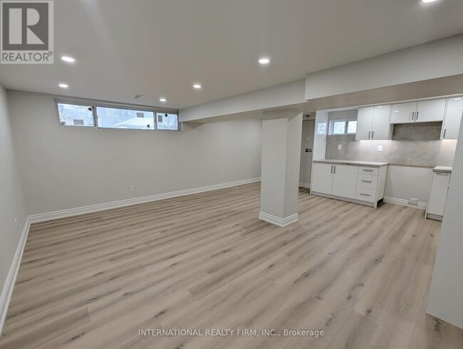 property at 198 Cherrywood Dr