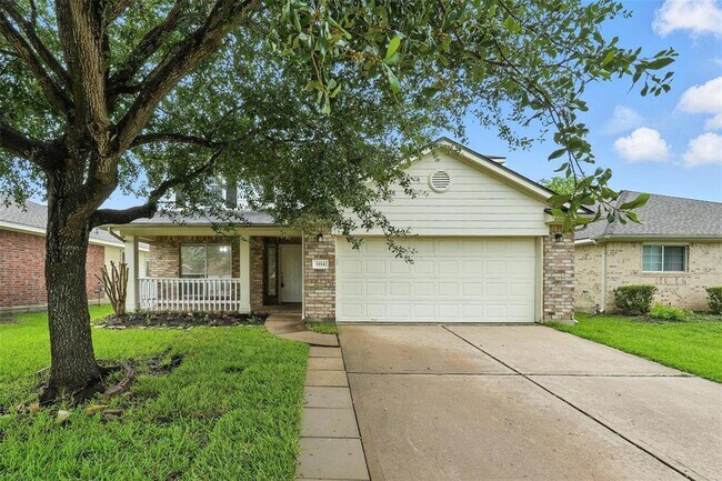 property at 3114 Holly Ranch Dr