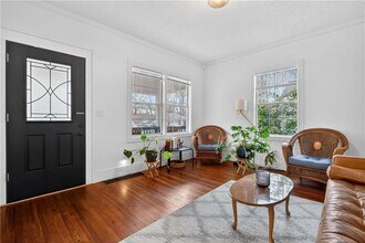 1411 Glenwood Ave SE in Atlanta, GA - Foto de edificio - Building Photo