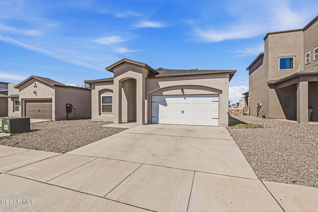 941 Gulf Streams Ave in El Paso, TX - Building Photo - Building Photo