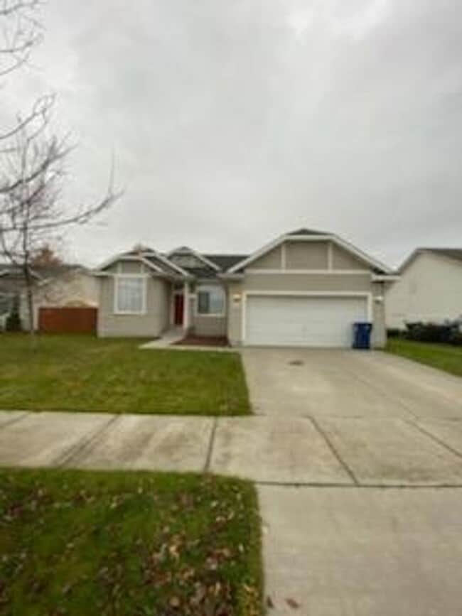 2559-2559 W Apperson Dr in Coeur d'Alene, ID - Building Photo - Building Photo
