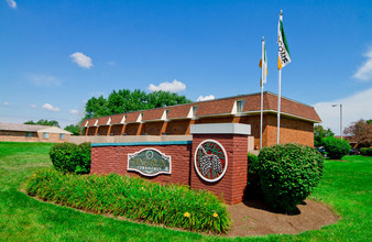 Pine Run Townhomes in Dayton, OH - Foto de edificio - Building Photo