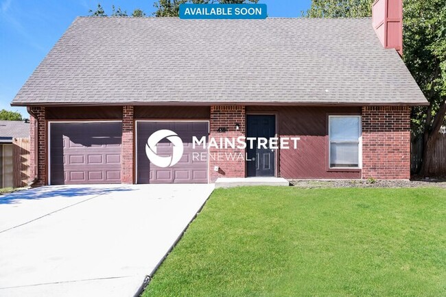 property at 445 Larkspur Ct