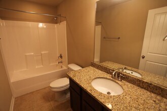 821 Addison Court in Auburn, AL - Building Photo - Building Photo