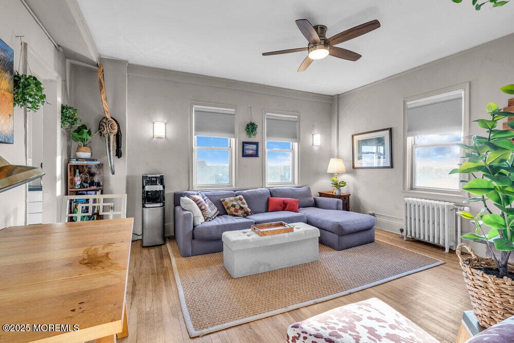 400 Deal Lake Dr in Asbury Park, NJ - Building Photo
