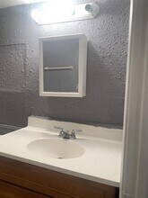6225 Tierwester St in Houston, TX - Building Photo - Building Photo
