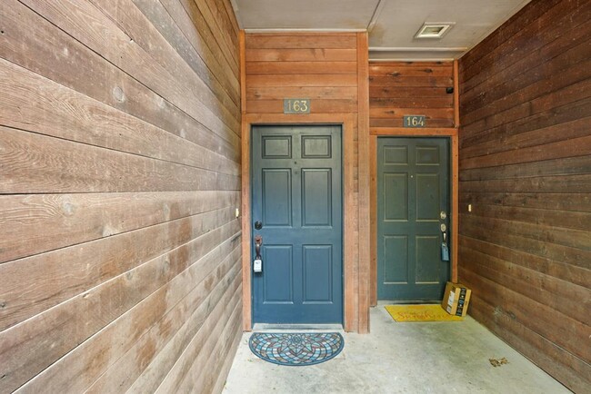 property at 4711 Spicewood Springs Rd