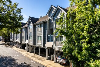 Fourth Ward Square in Charlotte, NC - Building Photo - Building Photo