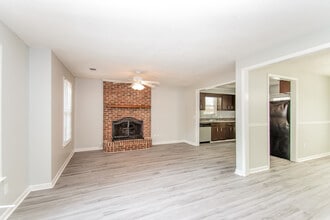 107 Chiswick Ct in Irmo, SC - Building Photo - Building Photo