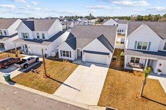 729 Landing Cir in Panama City Beach, FL - Building Photo - Building Photo