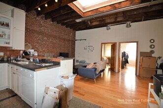 25 St Marys Ct in Brookline, MA - Building Photo - Building Photo