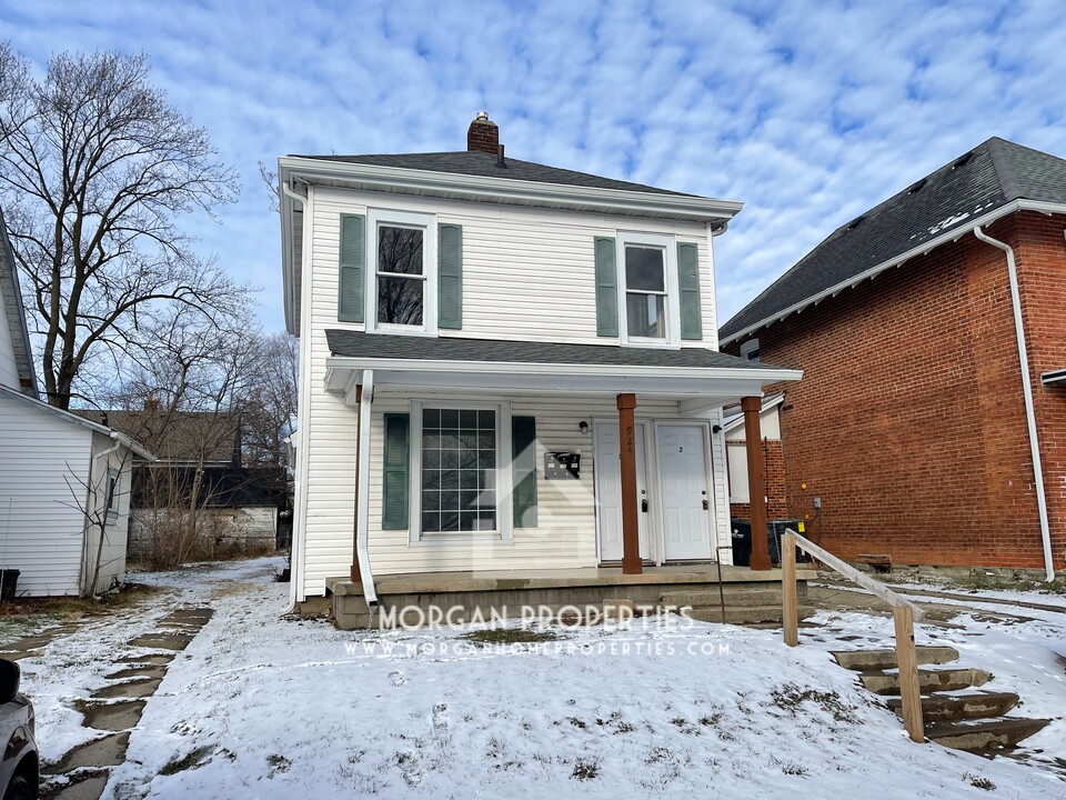 924 W 9th St, Unit 2 in Anderson, IN - Foto de edificio