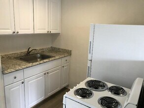 2745 Kapiolani Blvd in Honolulu, HI - Building Photo - Building Photo