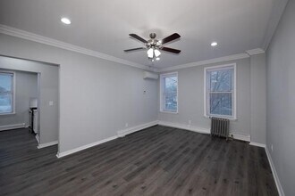 726 Howell Ave in Riverhead, NY - Building Photo - Building Photo