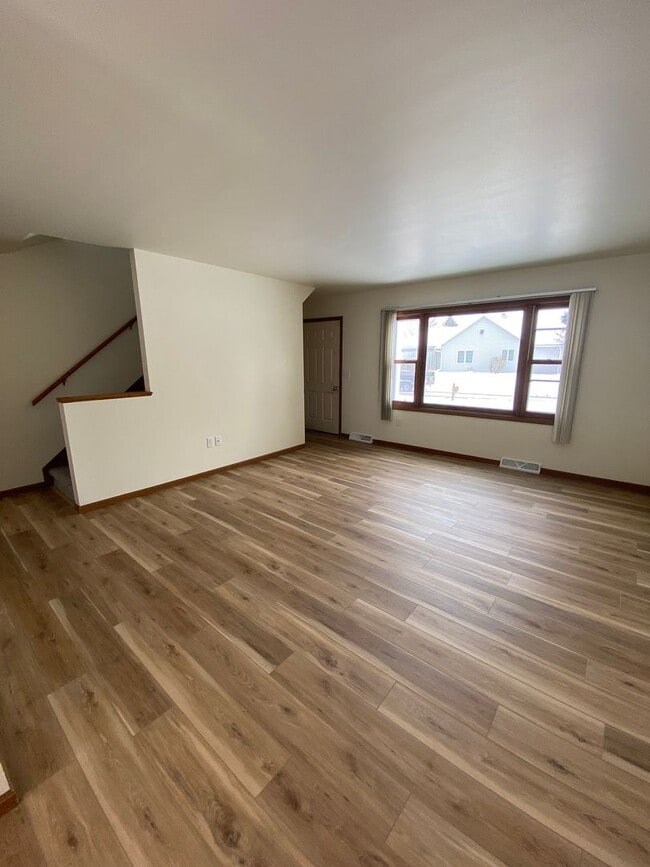 1785 Alexandra Ct in Oshkosh, WI - Building Photo - Building Photo