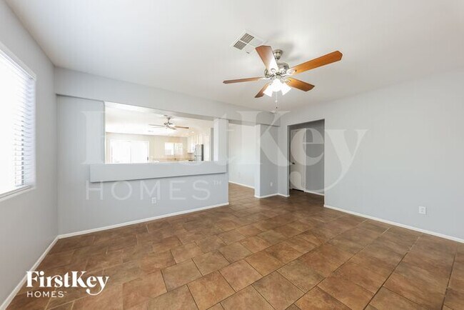 17443 N 28th Ave in Phoenix, AZ - Building Photo - Building Photo