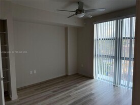 437 SW 4th Ave in Fort Lauderdale, FL - Building Photo
