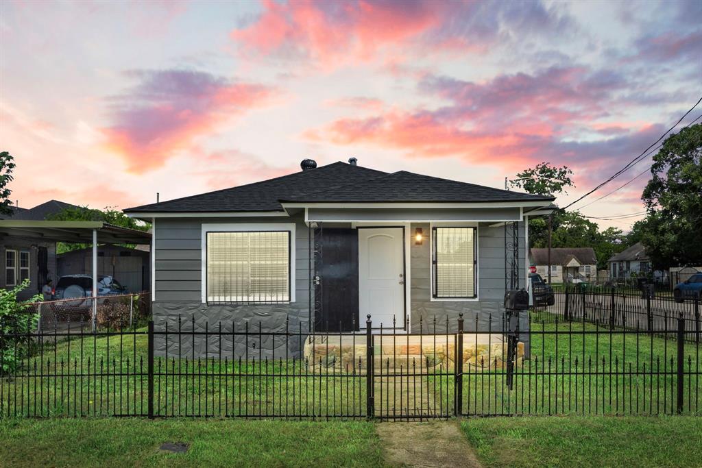 5519 Chapman St in Houston, TX - Building Photo